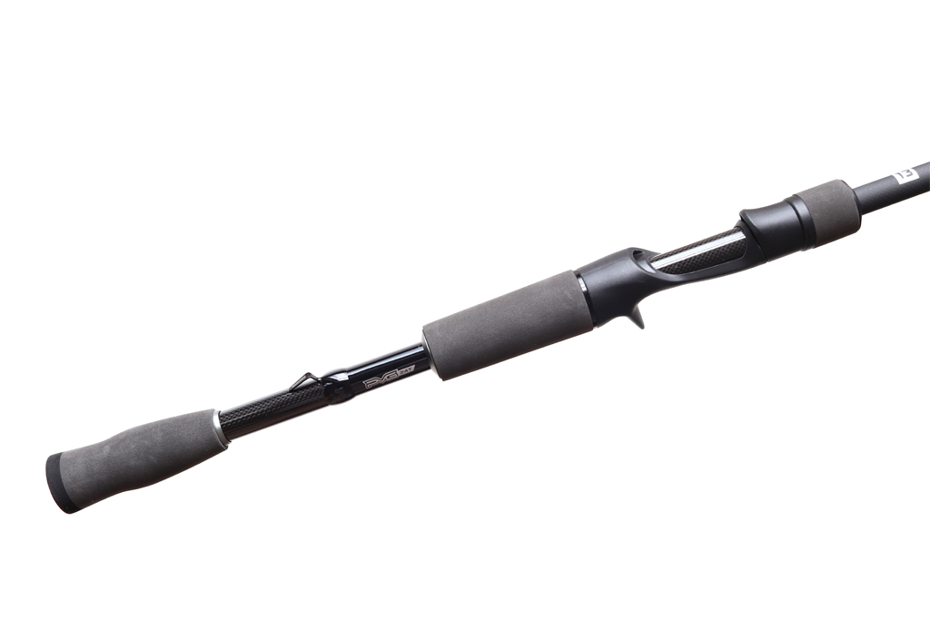 ブラックで統一されたカラーリングがクール、コスパに優れる13 フィッシングのローエンド モデル！