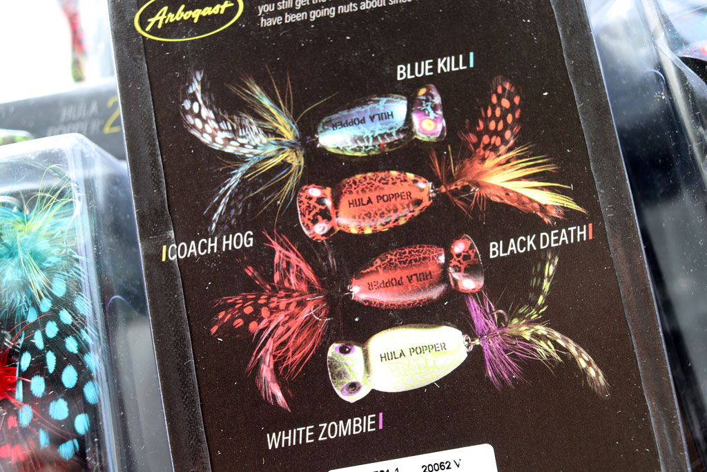 「Blue Kill」「Coach Hog」「Black Death」「White Zombie」の4カラーが1セットです。