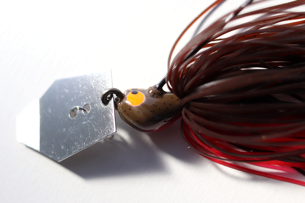 ユニークな形状のヘッドに・・・、