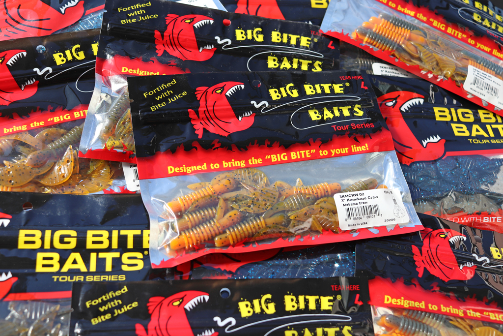 「ビッグ バイト ベイツ / Big Bite Baits」の『カミカゼ クロー / Kamikaze Craw』