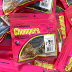 「チョンパーズ / Chompers」の『スカーテッド ツイン テール グラブ / Skirted Twin Tail Grub』