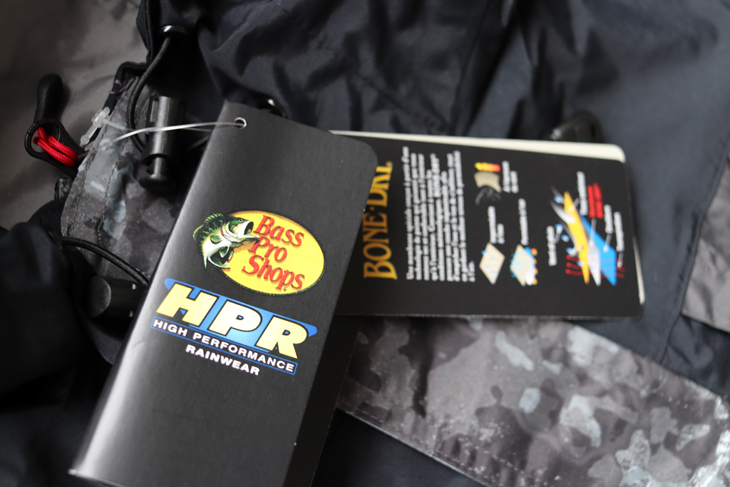 HPRは「ハイ パフォーマンス レインウェア / High Performance Rainwear」の略。