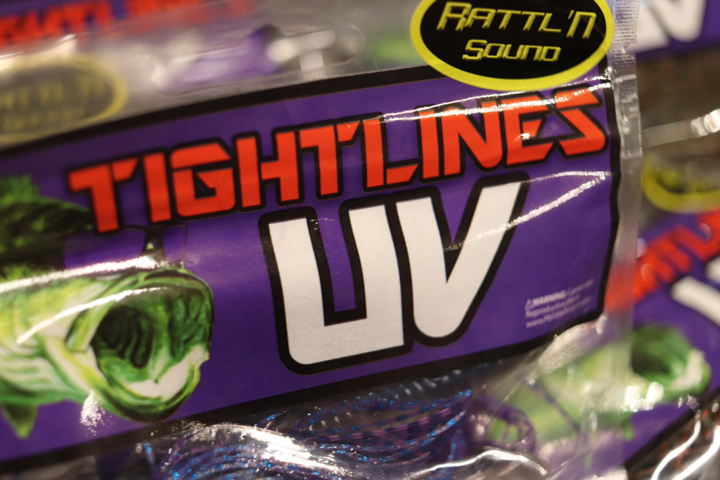 水の中にも存在する「紫外線（UV）」に着目したメーカーが「タイトラインズ UV / Tightlines UV」。