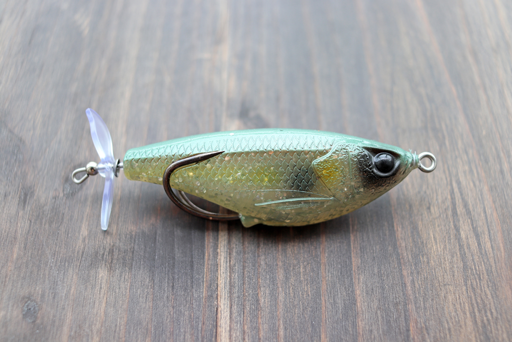 軽快な音とスプラッシュで誘うウィードレス プロップベイト。