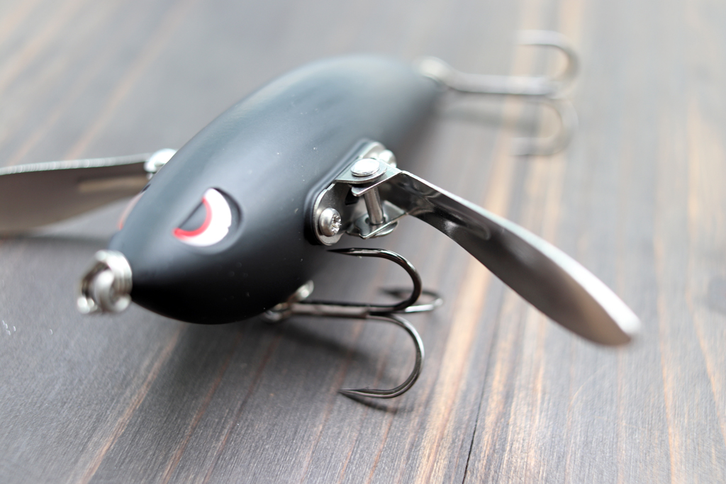 羽根はキャスト中は折り畳まれる為、キャスタビリティは抜群。