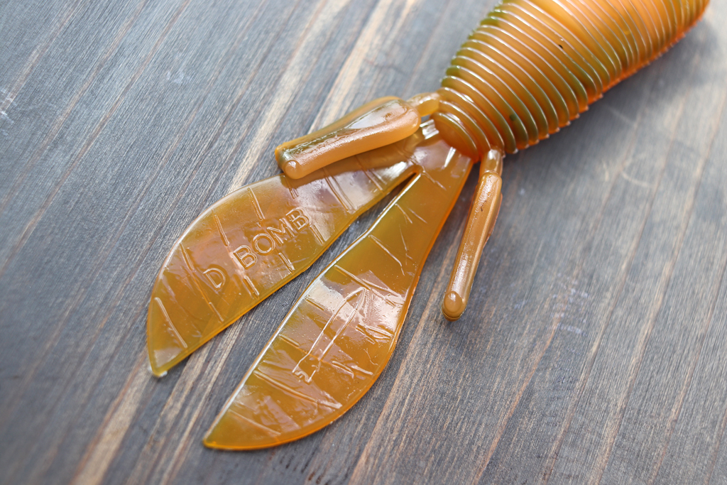 バルキーなデザインはピッチングやフリッピングはもちろん、テキサス リグやフットボール ジグのトレーラーまで様々なリグに対応可能。