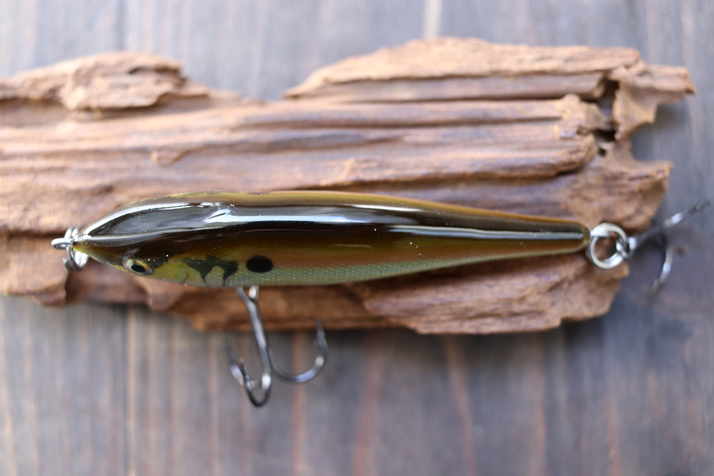 トゥイッチ一つで簡単にヒラ打ちアクション。