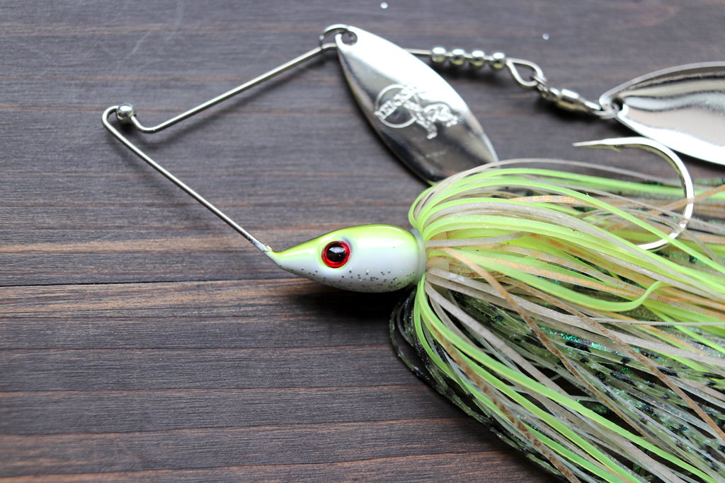 このユニークなヘッド デザインは見た目をコンパクトにしつつも・・・、キャスト時のコントロール精度アップにもつながります。