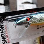 「赤い目」のジャークベイト、スミスウィック「スーパー ログ / Super Rogue」再入荷!