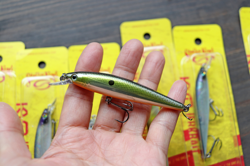 全長がリップを含めておよそ9センチほどで、ウェイトは1/4オンス、日本のフィールドにぴったりなフィネス モデル。