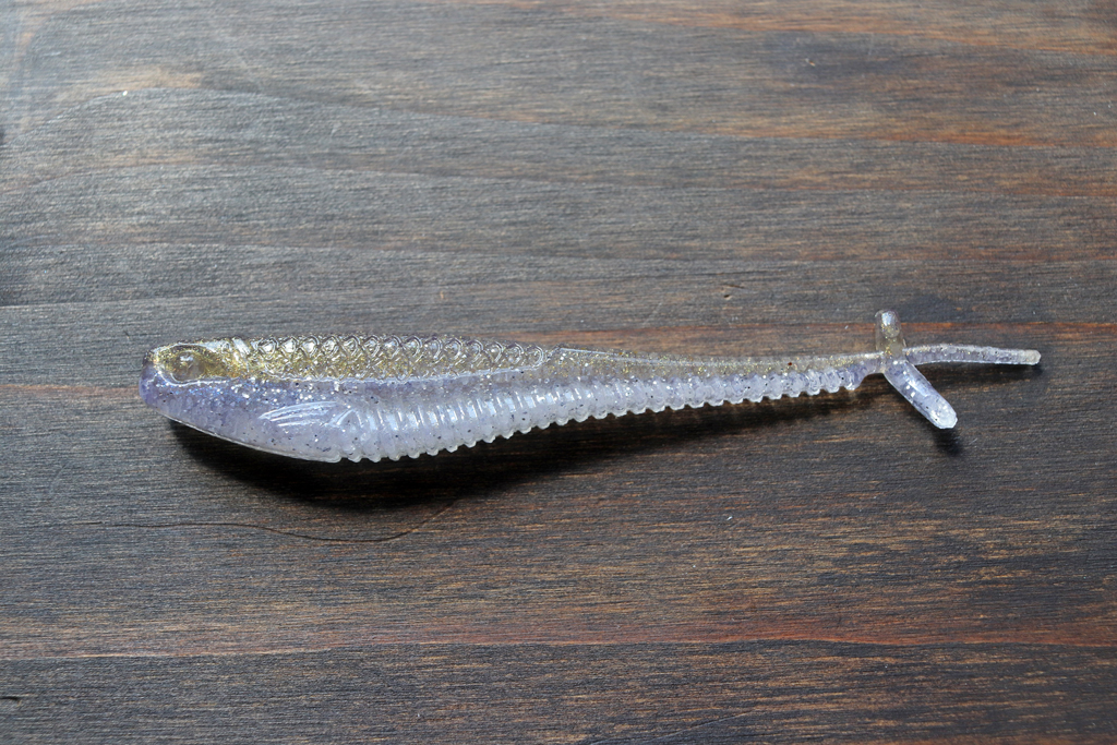 「ジェイコブ ウィーラー / Jacob Wheeler」と「ラパラ」がコラボしたブランド『クラッシュシティ / CrushCity』の・・・、ミノー スタイルのルアーとスイムベイトの特徴をミックスしたユニークなソフトベイト。