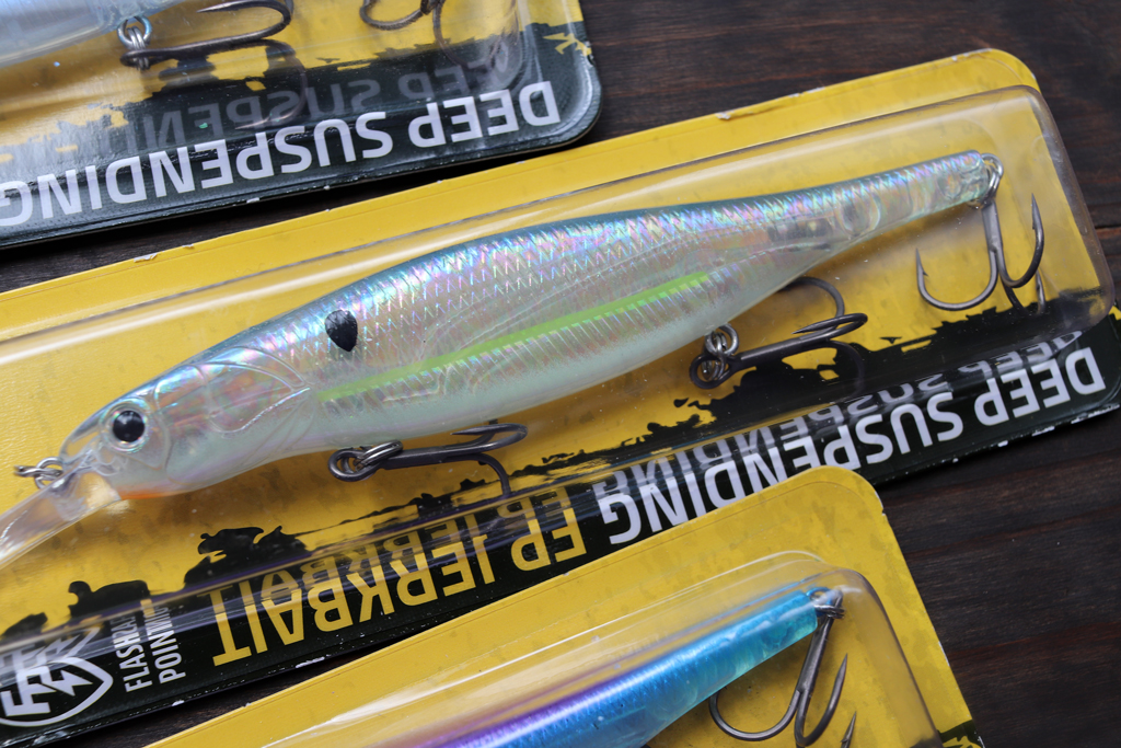 タングステン重心移動機構を搭載、キャスタビリティーにも優れます。