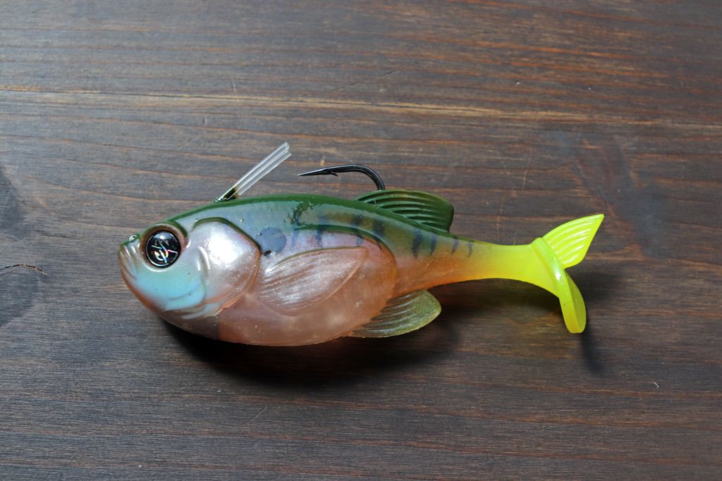 3.8インチの「ラインスルー」タイプのスイムベイト。