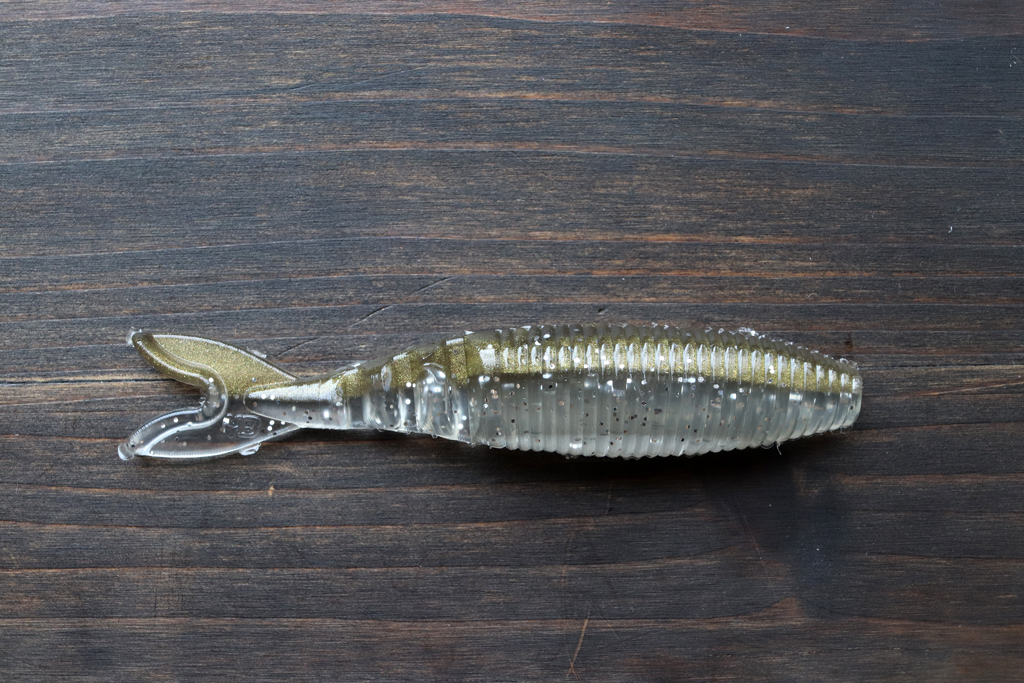 「小型」ブレーデッド ジグにマッチする様、より「スリム」で「コンパクト」にデザインされたザコ。