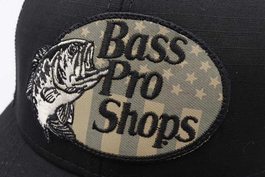 フロントにはアメリカ国旗をデザインしたBPSロゴのワッペン。