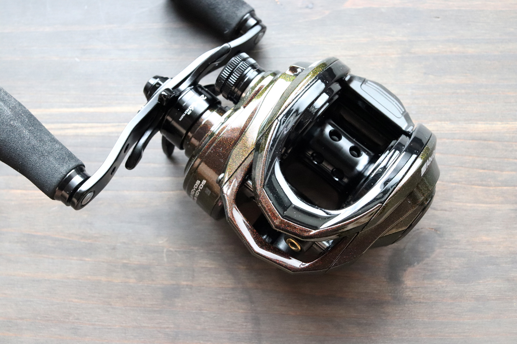 「アイク」の愛称で親しまれているベテラン プロ「マイク アイコネリ /Mike Iaconelli」シグネチャー モデル。