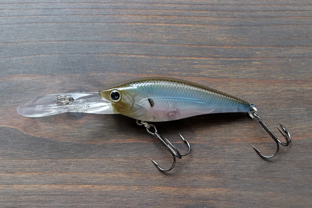 スリムでシャッドライクなボディのクランクベイト。
