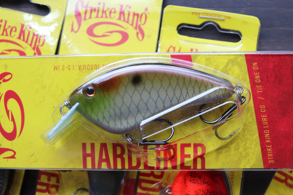 オールドスクールなバルサ素材のフラットサイド クランクにインスパイアされて作られたプラスチック製クランクベイト。