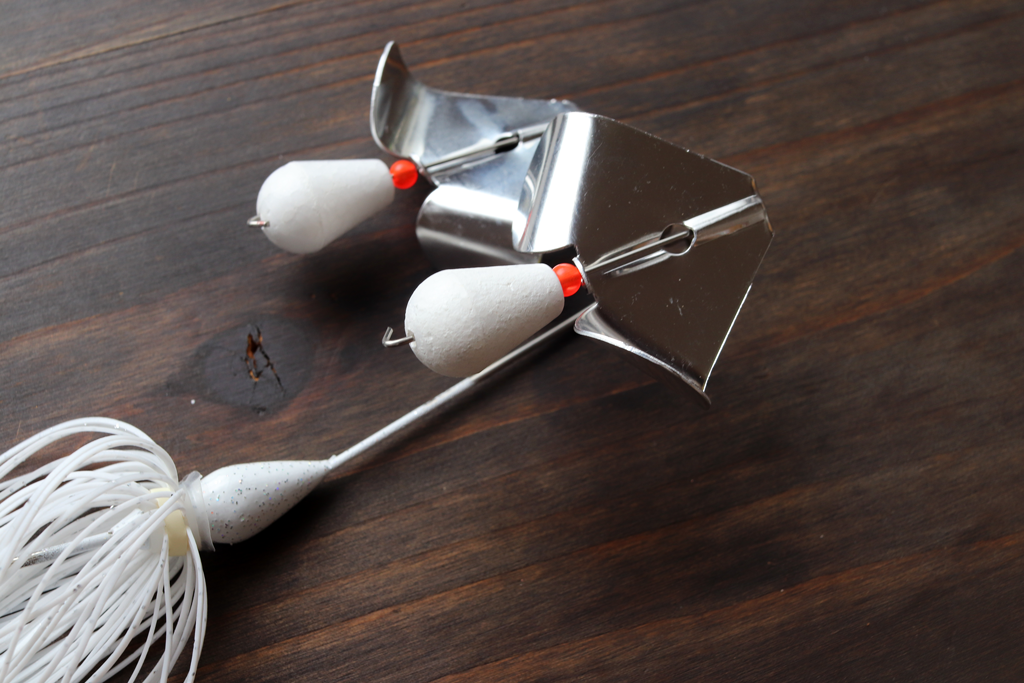 各ブレードには浮力体が付いており、優れた浮力と強力なアピール力を誇る。