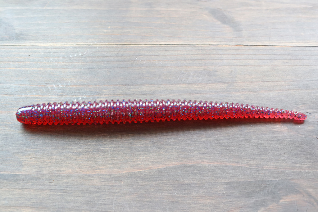 クラシックなスティック ベイトをシックス センス流にアレンジ。