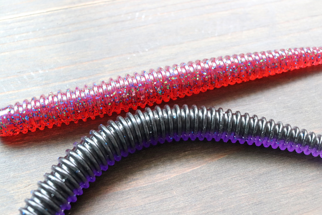 リブ付きボディが水中でのナチュラルな見た目とアクションを生み出す。