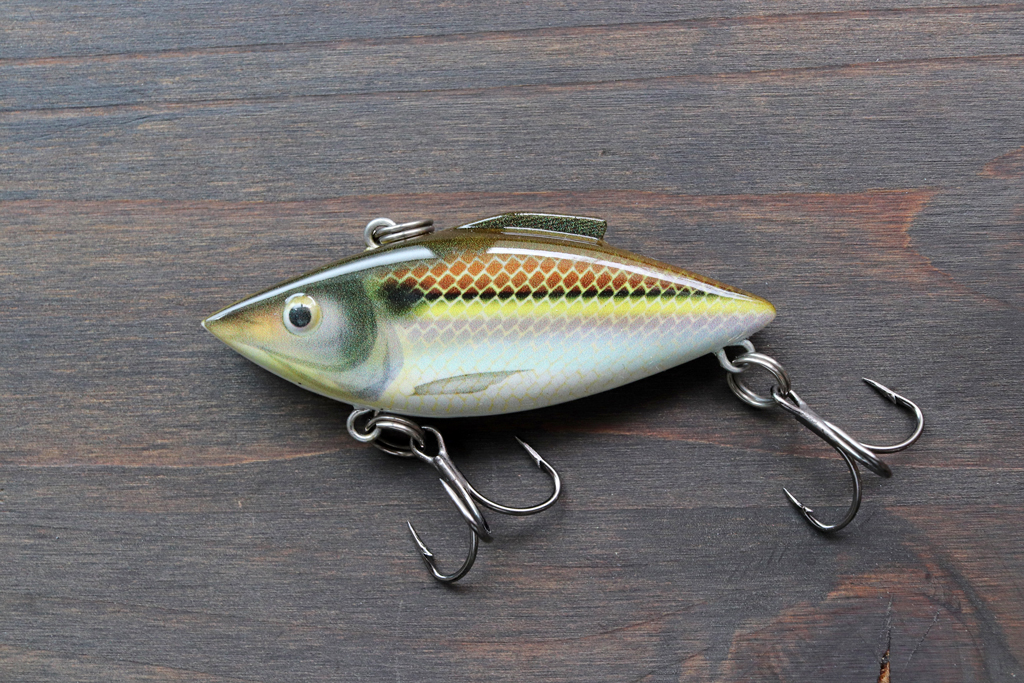 全長6.35センチ、重さは7.1グラムで、プレッシャーが高い時や、ベイトのサイズが小さい時に活躍するサイズ。