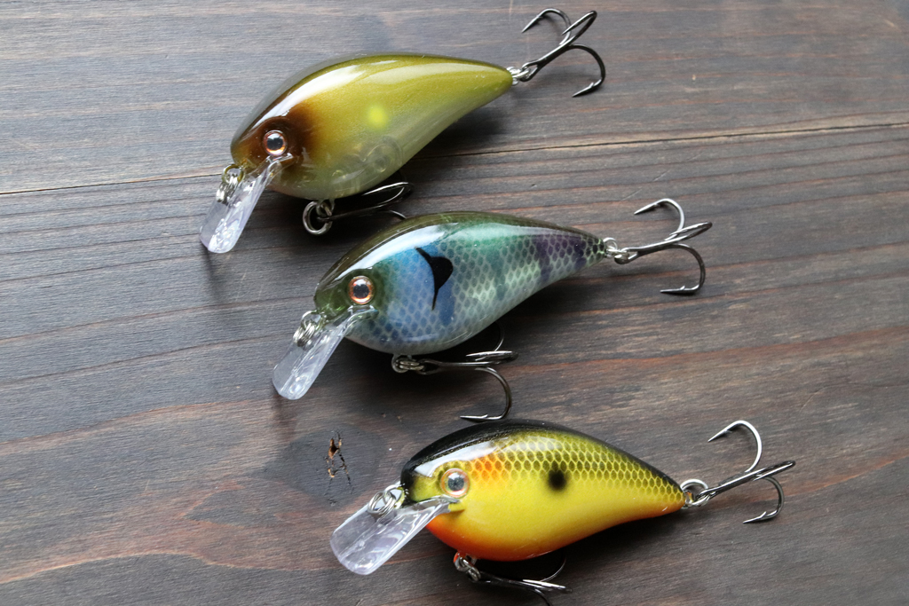 厳選された「プレミア カラー」を身に纏いつつ、強度と刺さり抜群のマスタッド「KVD エリート トリプル グリップ トレブル フック」を搭載。