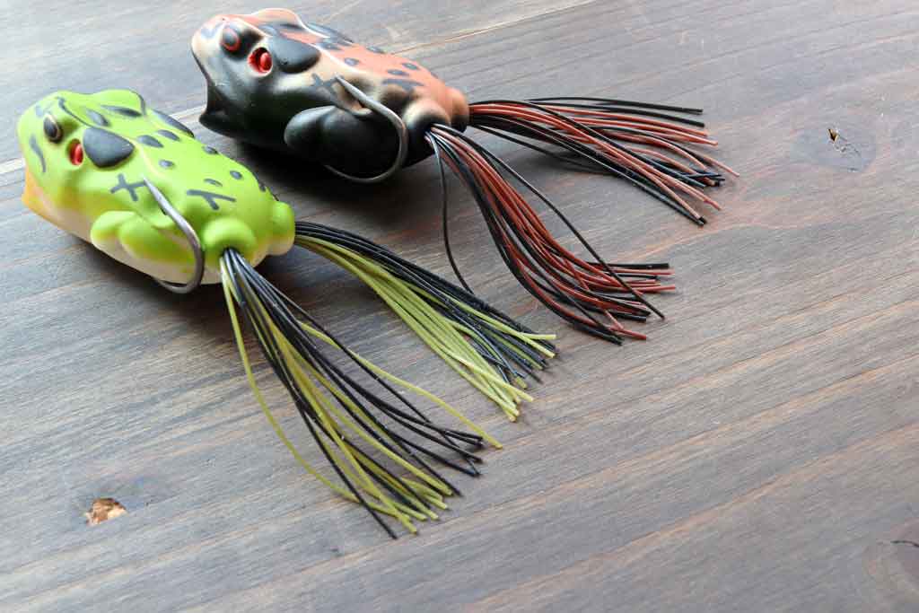 予め短くカットされたスカートがウォーク ザ ドッグ アクションを高め、見る人だけでなく水中の生き物も魅了。