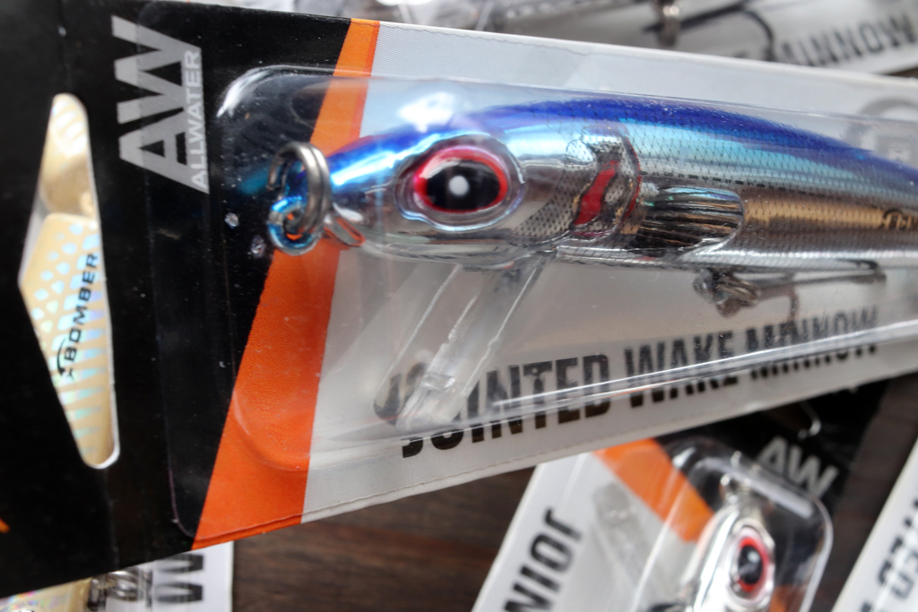 スクエア型のリップを備えた・・・、