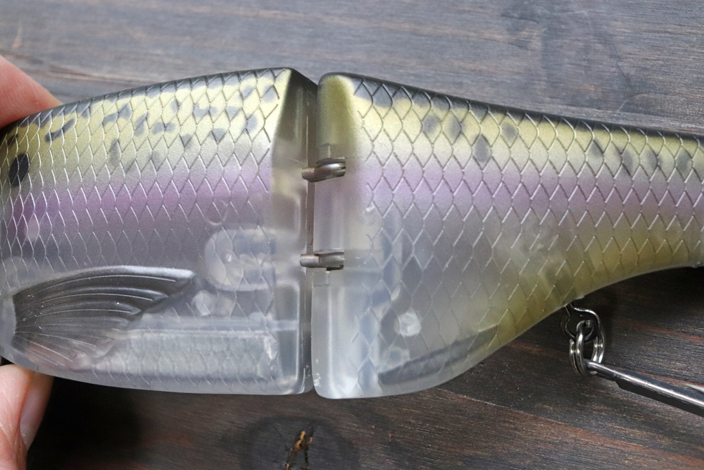 スロー～ファースト リトリーブまで対応・・・、ゆっくりとワイドにグライドさせたり、クイックに首を振らせたり、様々な使い方が可能。