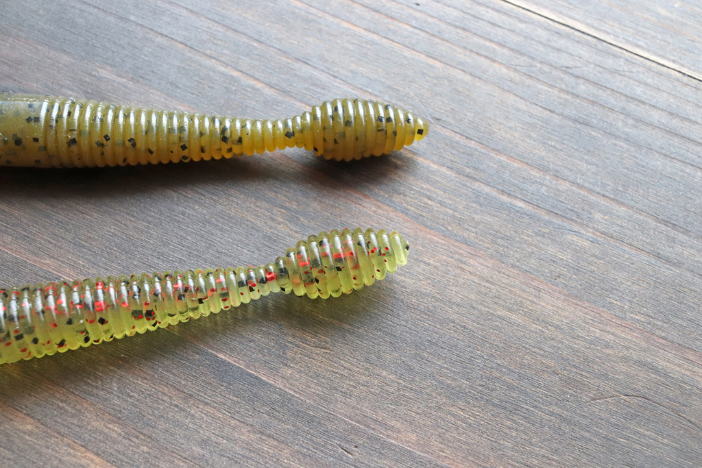 従来のスティック ベイトとは一線を画す、独特なルアー アクションを実現。