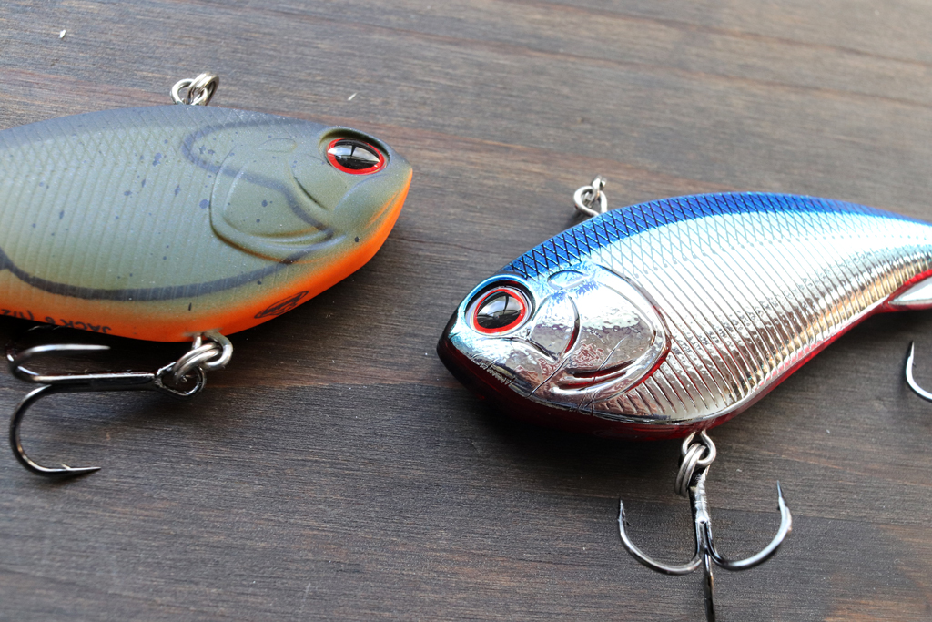 独自のボディ形状は超高速フォールと最大限のフラッシングを生み出す。