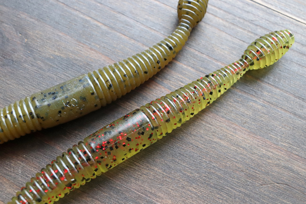 ボディに刻まれた無数のリブで生命感アップ。