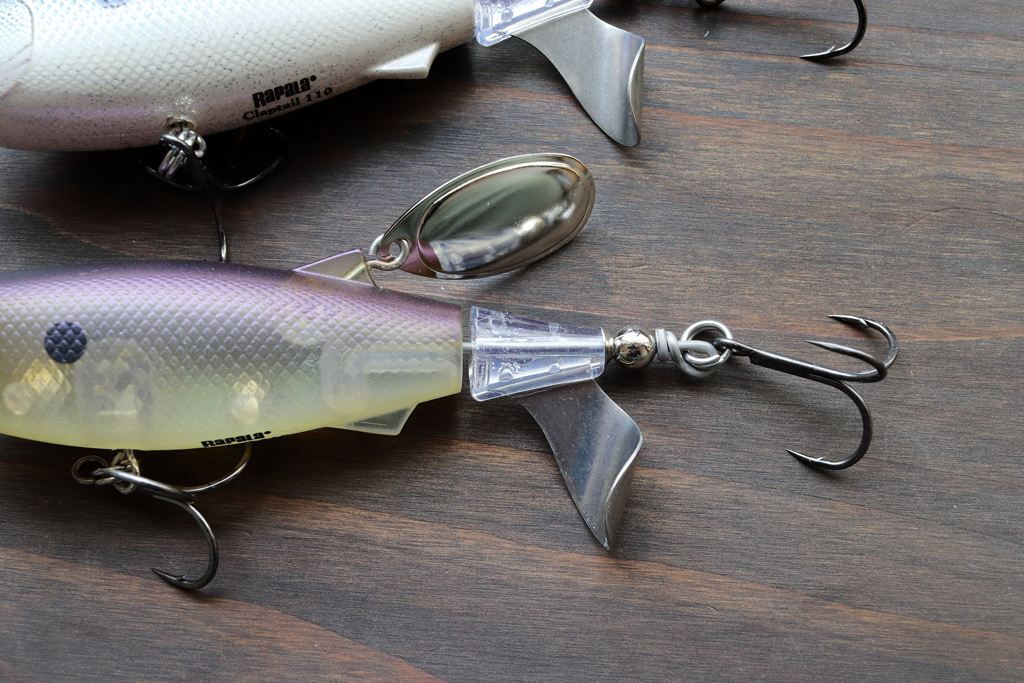 金属製のテール プロップとメタル ブレードが・・・、