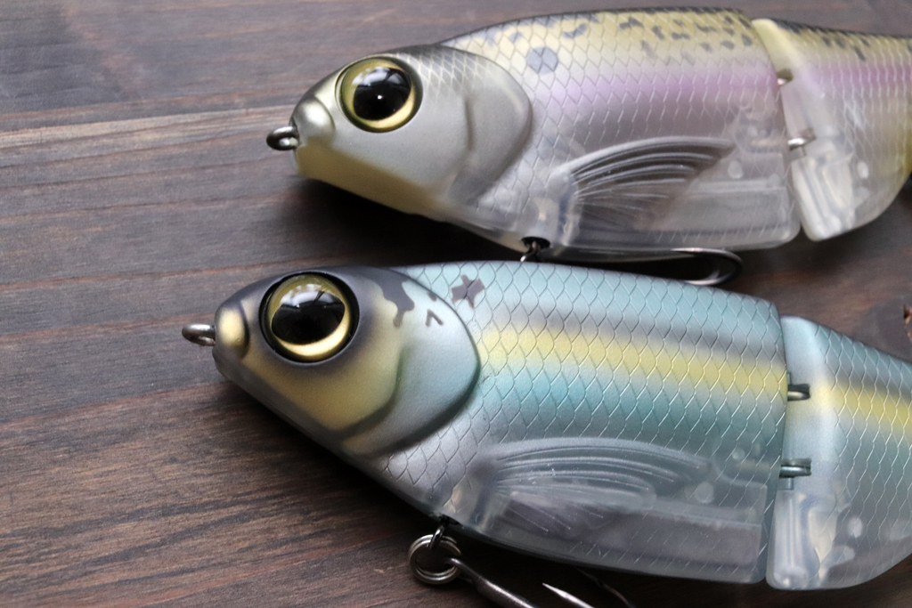 大きな目玉にリアルなペイント、ハンドメイドさながらの仕上がりの美しさも特徴。