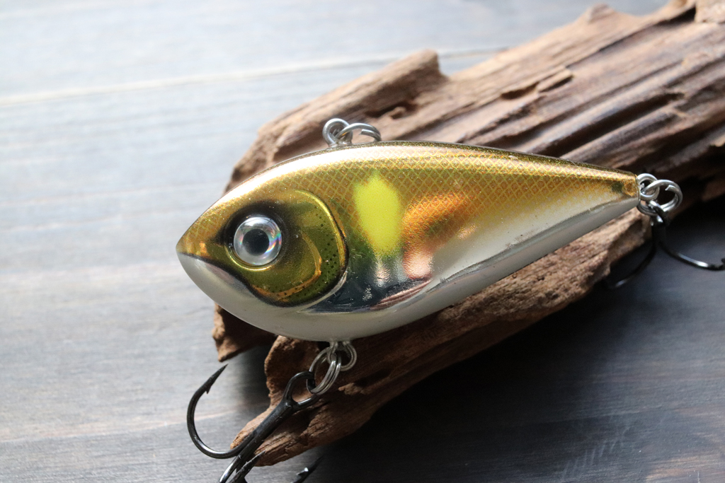 頭下がりの姿勢でフォール。