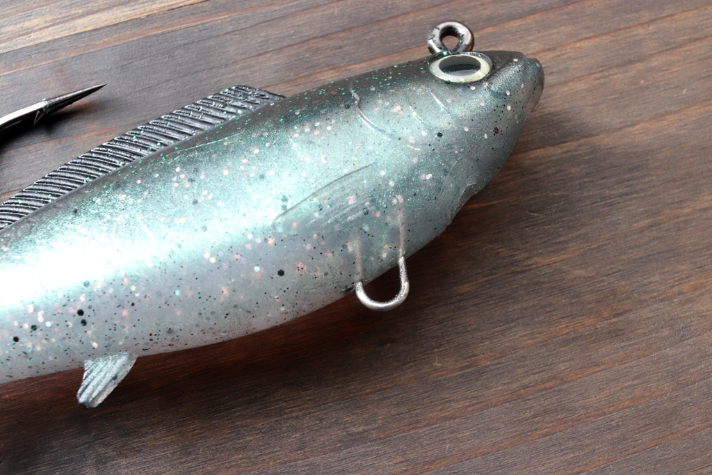 お腹にはトレーラー フック用のフック ハンガー付き。