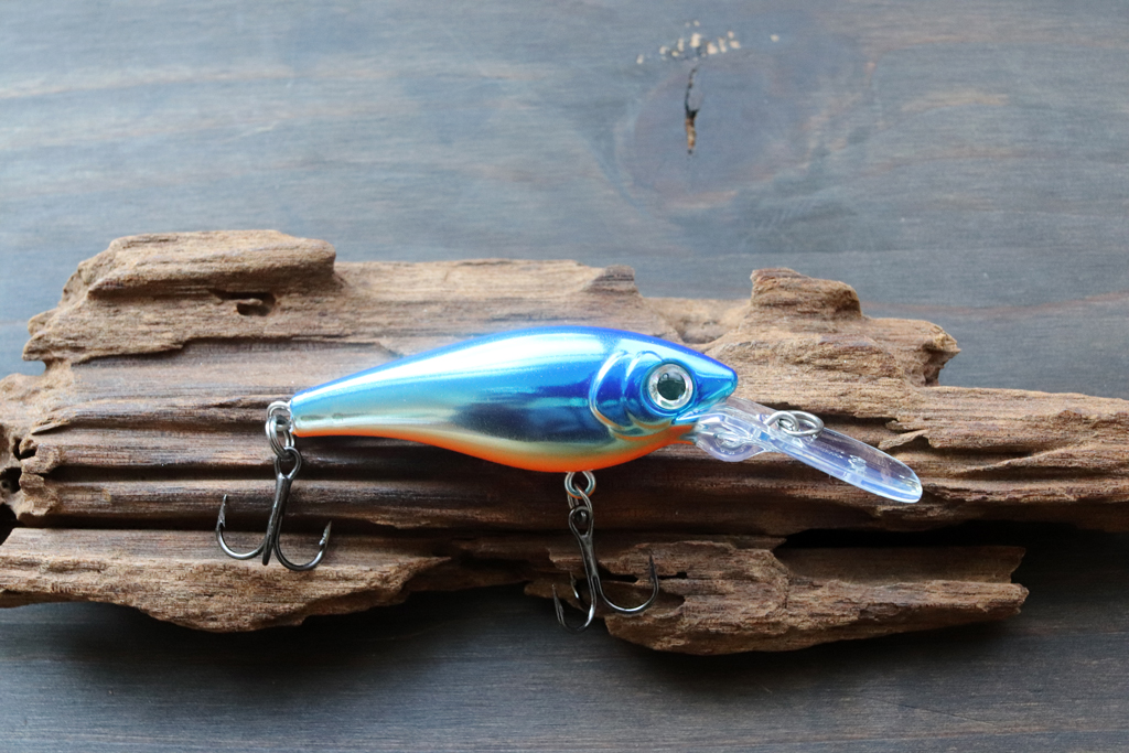 ラパラにはラインナップとして無かった「シャッドらしいシャッド」が満を持して登場。