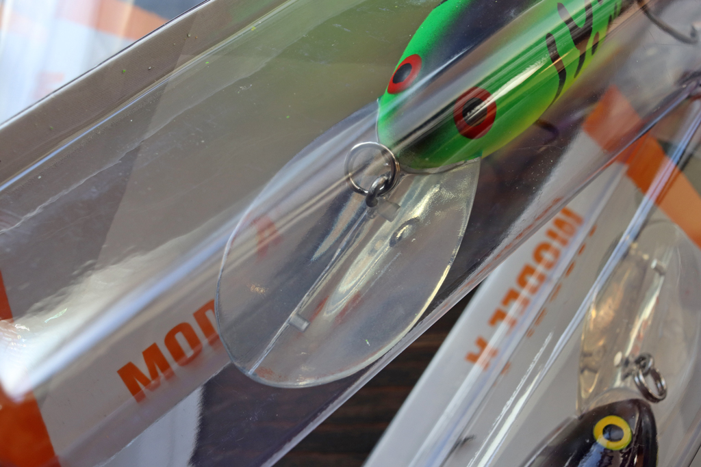 潜行深度は約「10 - 13 ft.（3m - 3.96m）」。