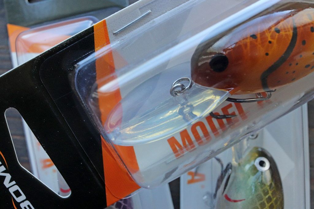 潜行深度は約「8 - 10 ft.（2.4m - 3m）」。