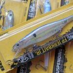 「ブーヤー / Booyah」のジャークベイト『フラッシュ ポイント / Flash Point』にダウンサイズ モデル登場！