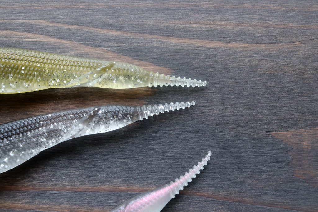 ユニークなピンテールもアクションに艶めかしさをプラス。