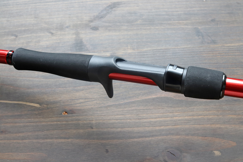 感度に優れるフル コンタクト リール シート。