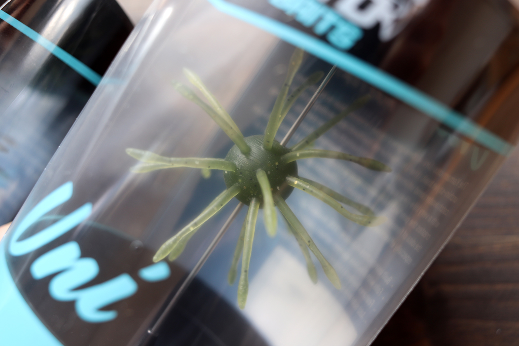 浮力とアクションを高める為、独自の配合で作られたボディ マテリアル。