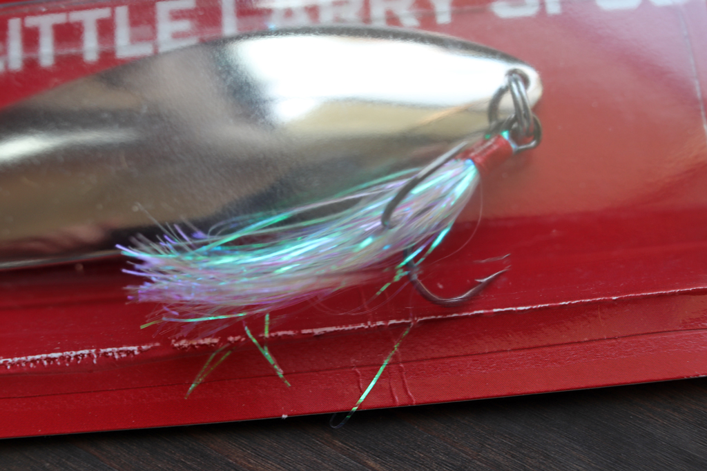 オフショアでスクールするビッグワンを獲る為の・・・、全長「4.5インチ」ウェイトは「3/4オンス」のビッグ ボディ。