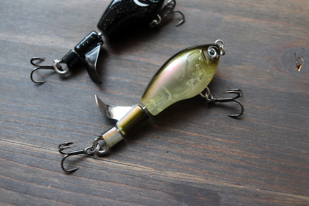 小さいながらも甘いサウンドとスプラッシュを生み出し、フラッシングでもバスを魅了する。