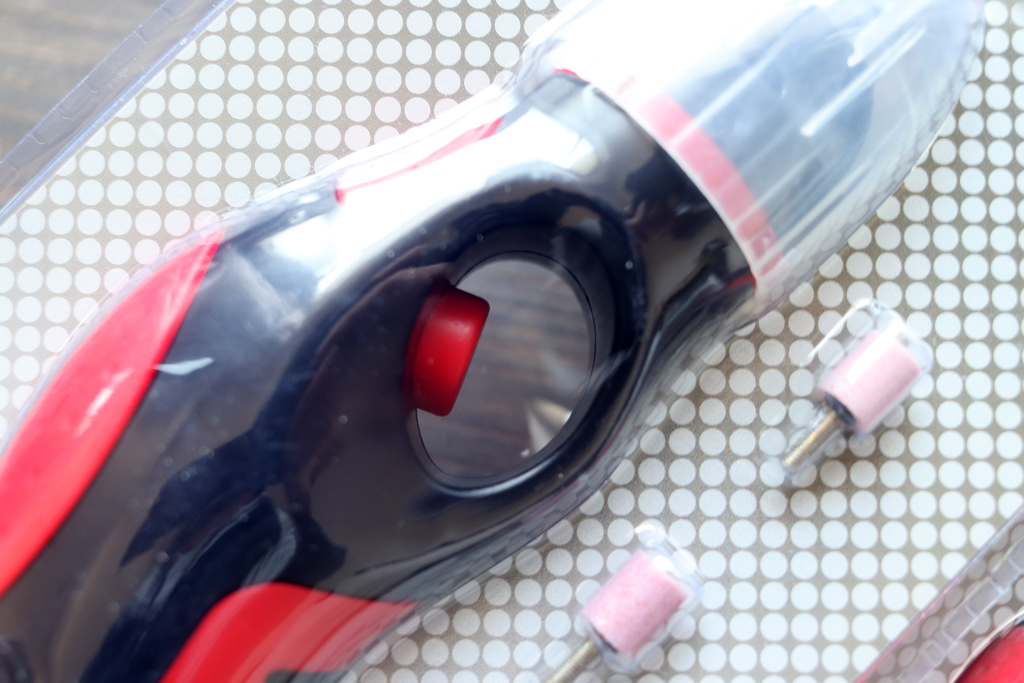 リールからラインを素早く巻き取り可能です。