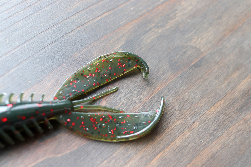 ただし、このヒラヒラ アクション、強過ぎず弱過ぎずの絶妙な強さで、低水温時のバスにでさえ効果的。