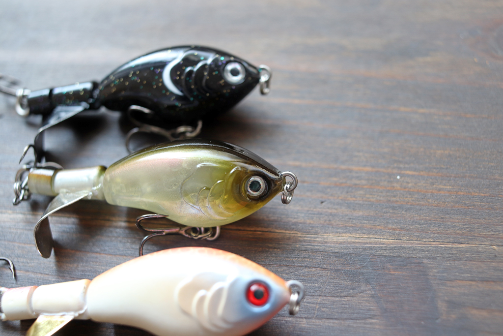 また、オリジナルのクリッキン チキンとは違い、ラトル チャンバーのないサイレント仕様。