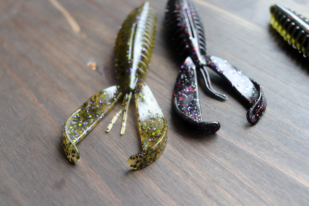 また、爪の先端には水を掴みやすい様に「水掻き」が付いており、フォール&リフト時に効果的にヒラヒラとはためきます。